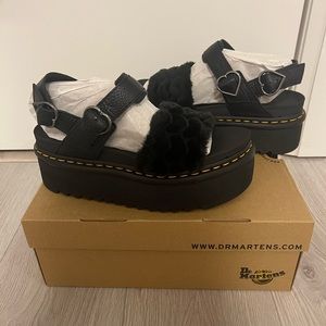 Brand new, never worn Dr. Martens VOSS FLUFFY FAUX FUR PLATFORM SANDALS in Black